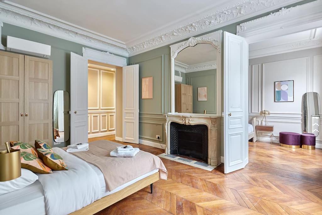 Elegant 2 Climatise - Champs-elysees Apartment *